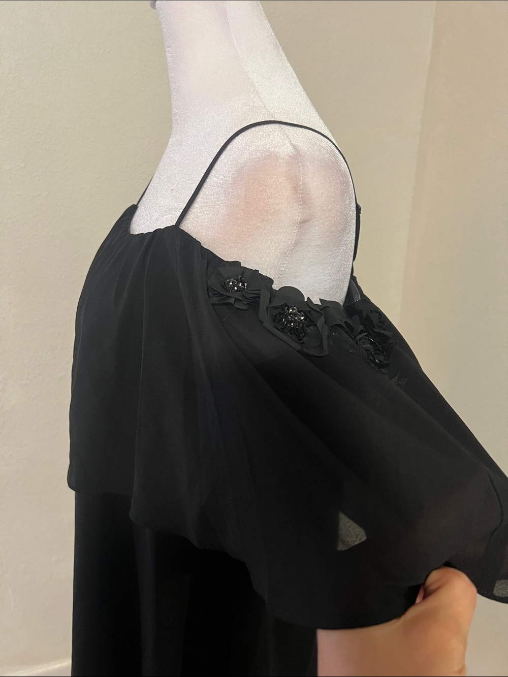 Black Off-Shoulder Ruffle  Dress - Picture 2 of 7